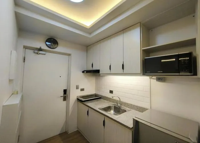 Modern Cosy In Makati - The Linear Apartment