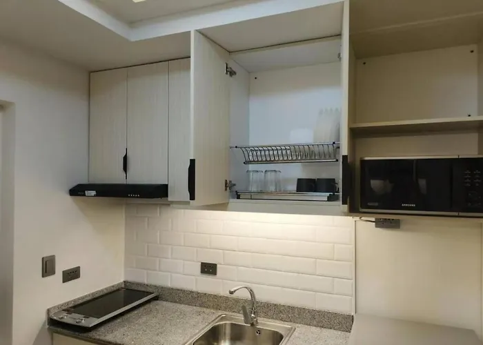 Modern Cosy In Makati - The Linear *