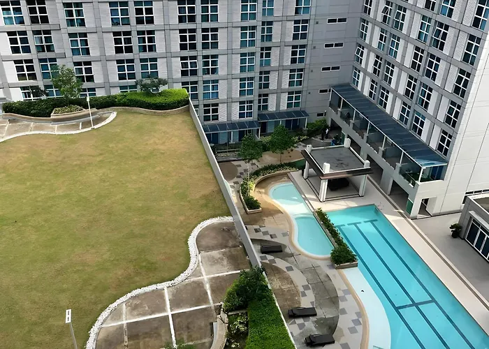 Modern Cosy In Makati - The Linear